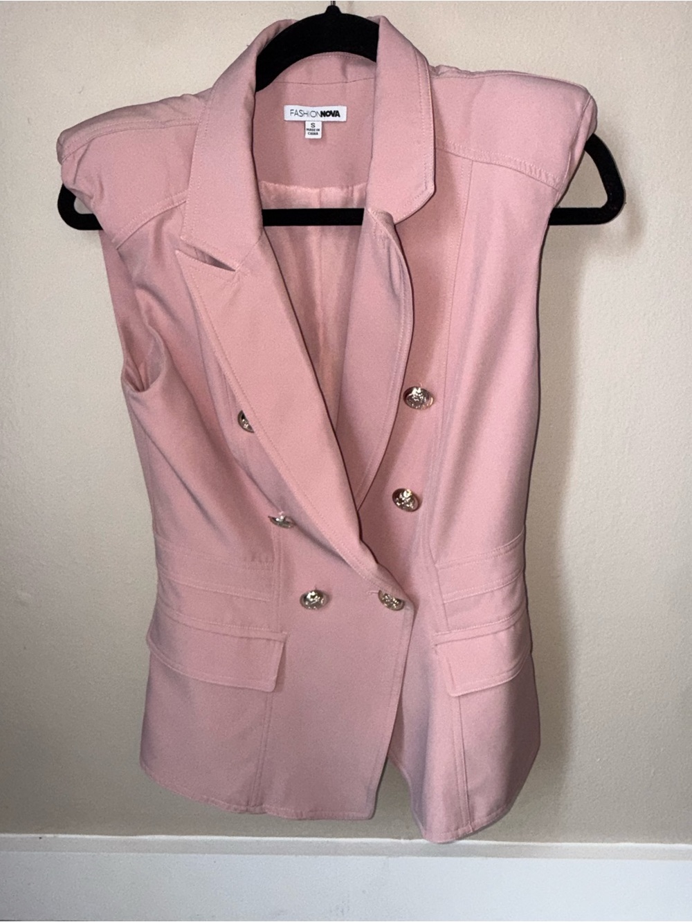 Fashion Nova Sleeveless Blazer and cropped pants suit Pink size small